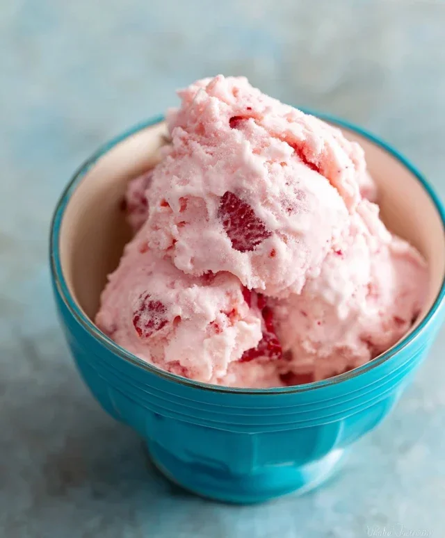 Homemade Strawberry Ice Cream